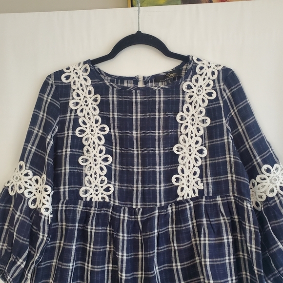 Suzanne Betro Tops - Suzanne Betro Sz M NWT prairie, babydoll empire waist puff sleeve top